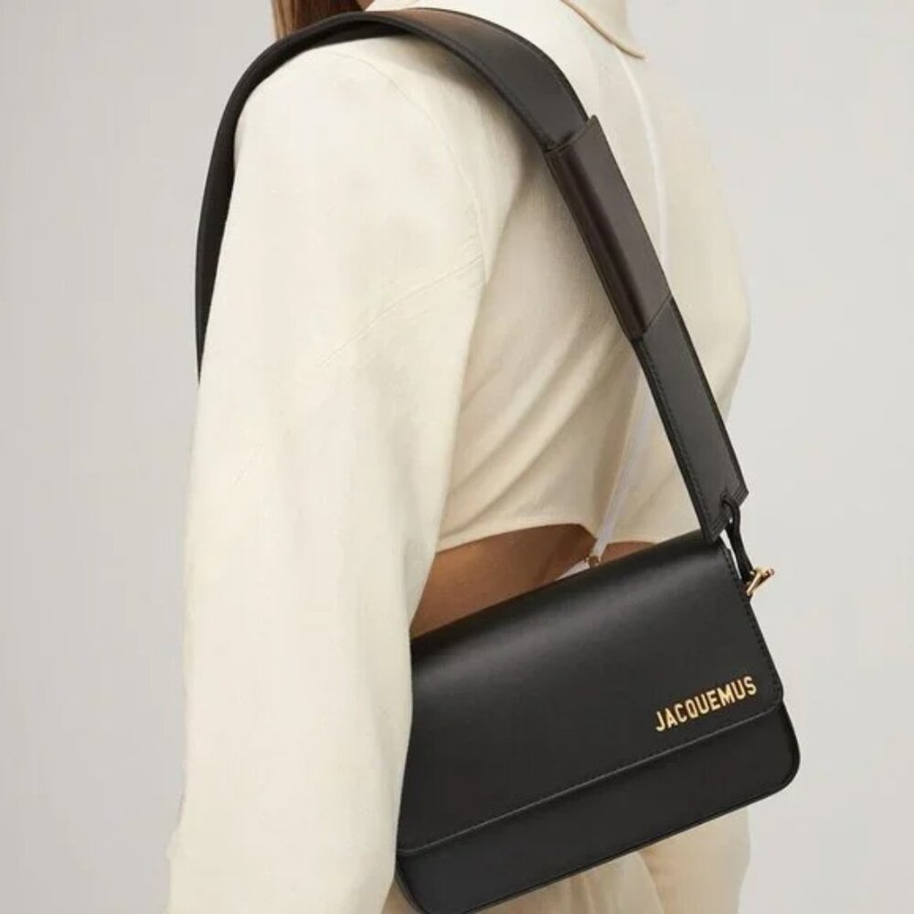 Jacquemus Le Carinu
